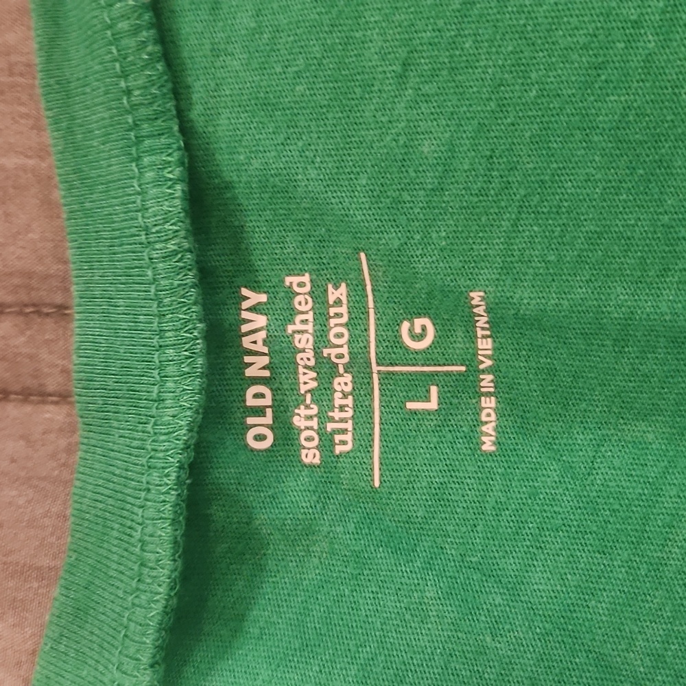 Old Navy Green 'Feelin' Lucky' Short Sleeve Tee Size L! - Picture 3 of 5